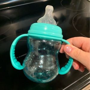 Baby sippy cup brand is nuby